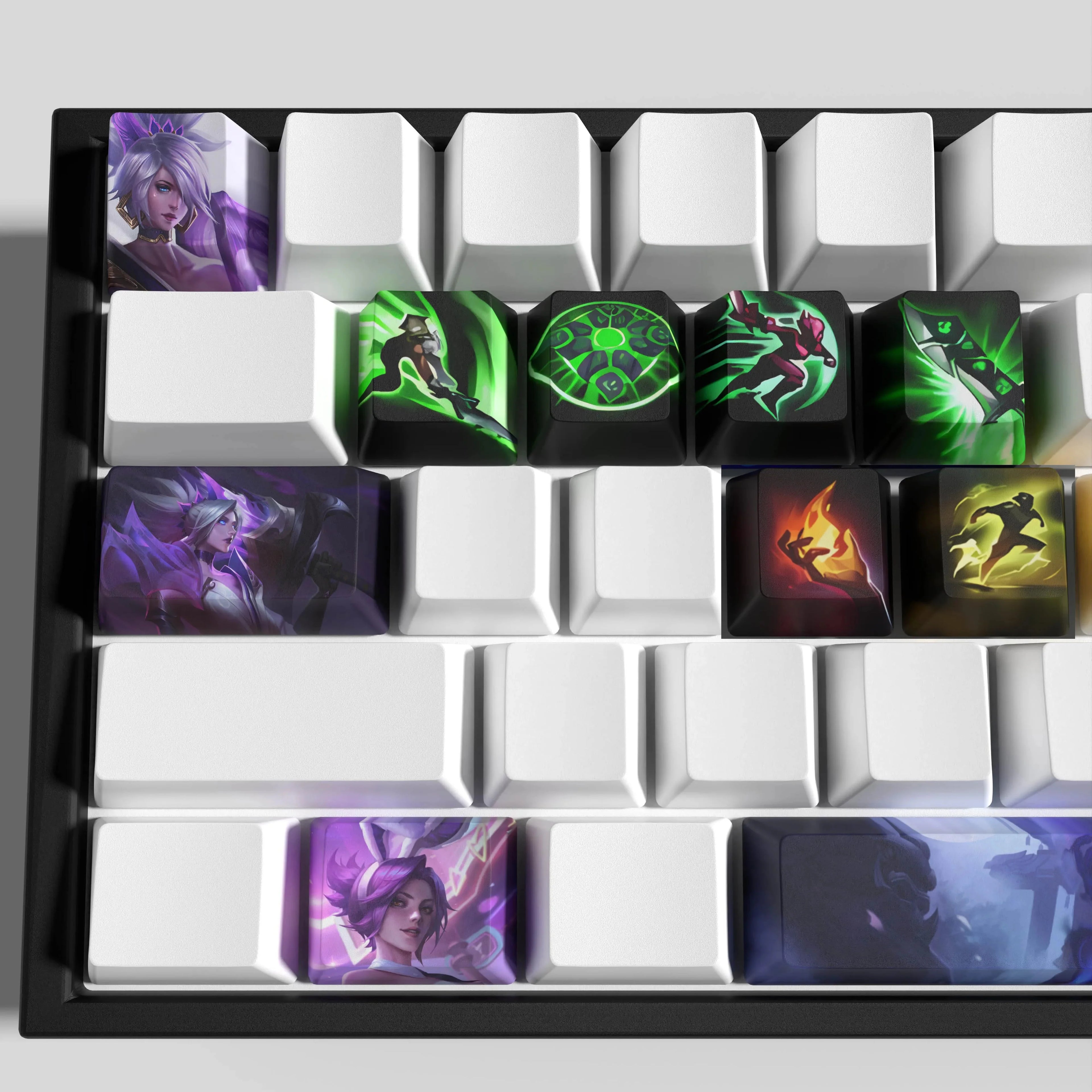 SPECIAL EDITION LEAGUE OF LEGENDS RIVEN 12 KEYCAPS